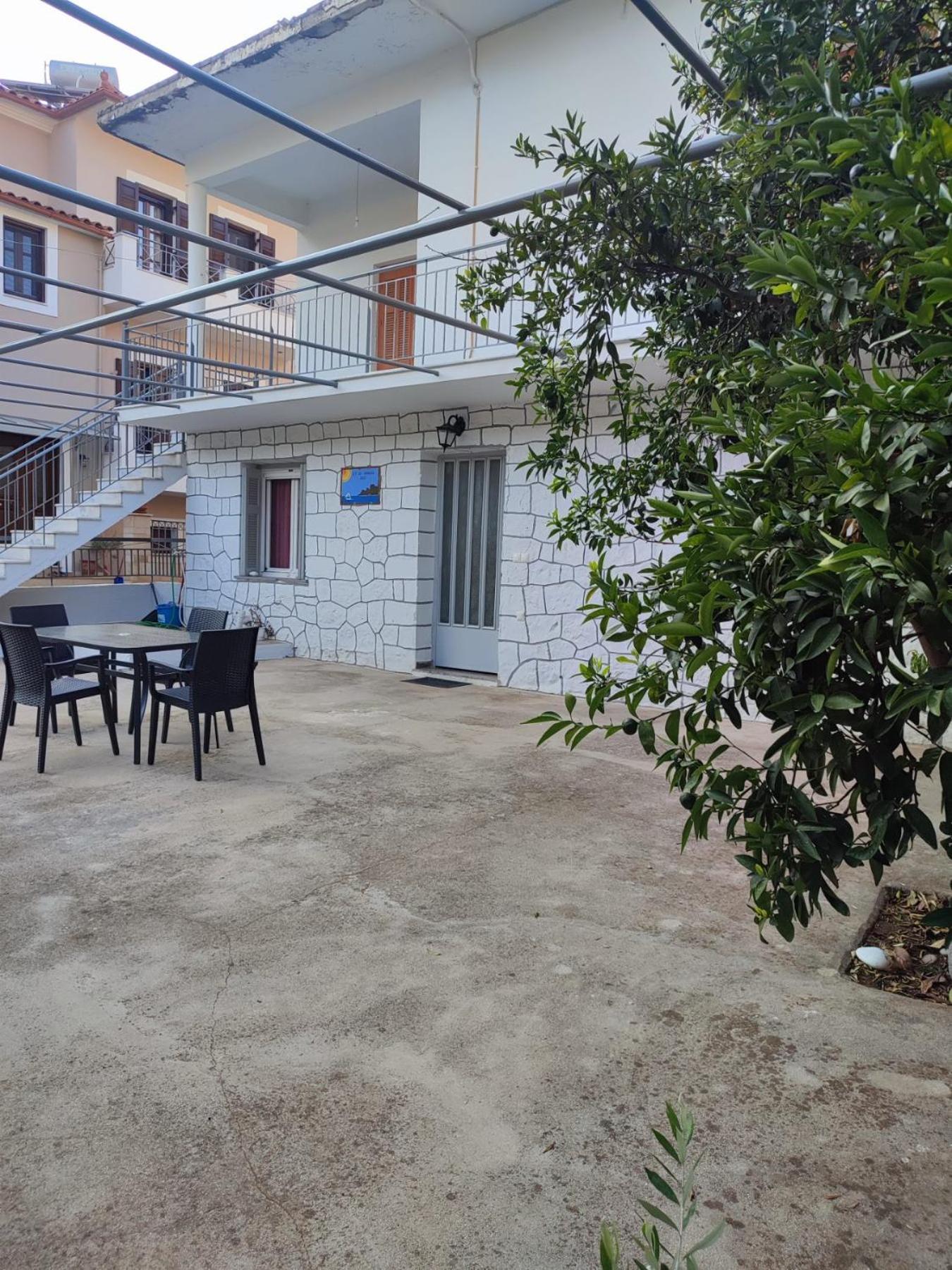 Et In Arkadia Ego Villa เลโอนีดีออน ภายนอก รูปภาพ